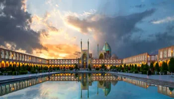 نصف جهان را در اصفهان ببینید
