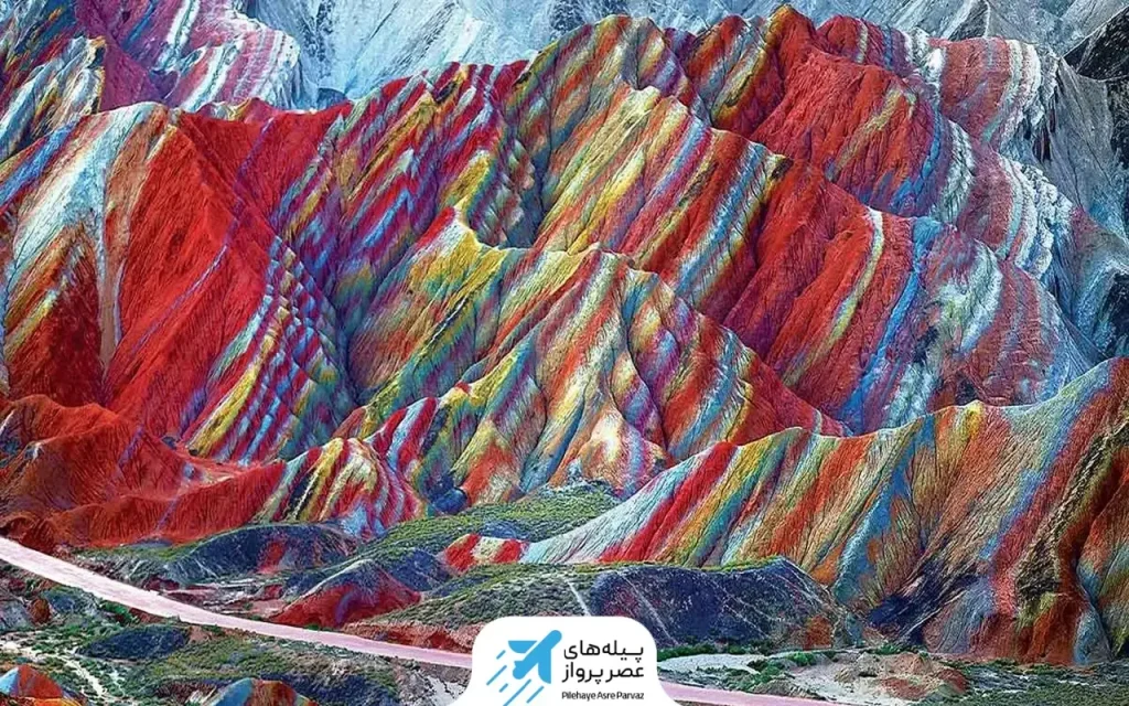 کوه های رنگین کمان چین
